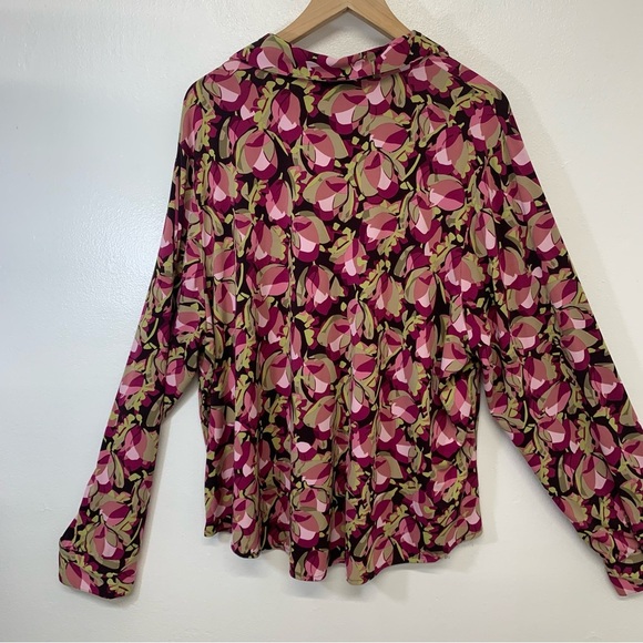 Lane Bryant Blouse 22/24 Button Up Stretch Knit Pink Abstract Long Sleeve - Picture 4 of 8